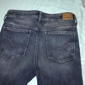 crop medium wash ripped jeans, size US 8